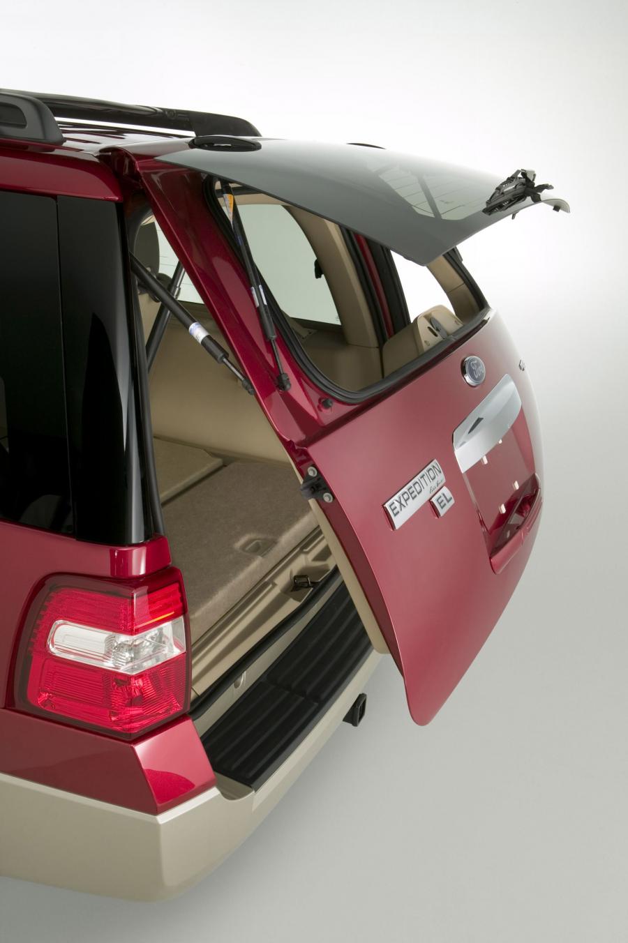  Ford Expedition EL 2007 года  (фото 32 из 67)